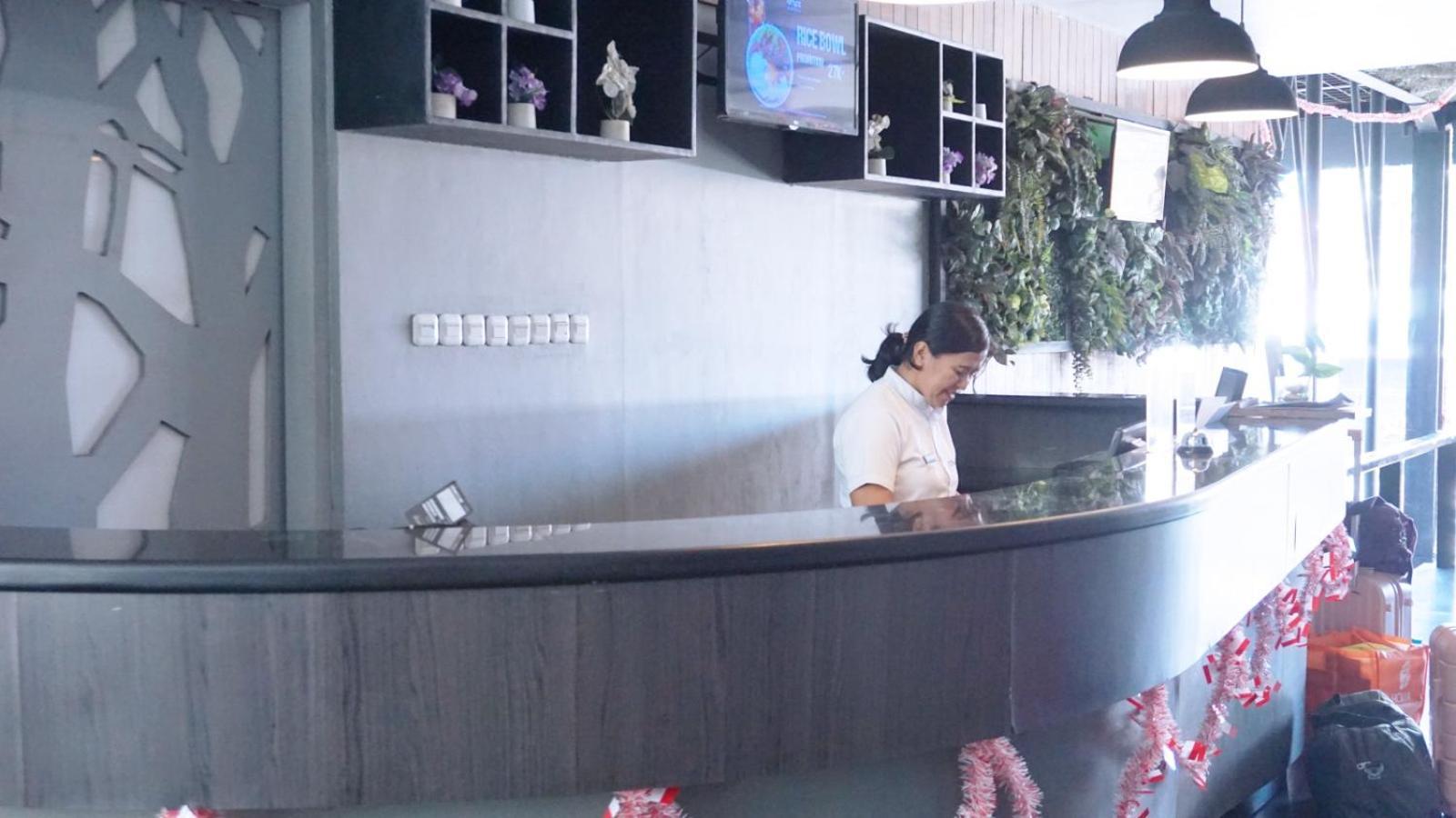 Conjioo Hotel Kuta Managed By Mhm Legian Buitenkant foto