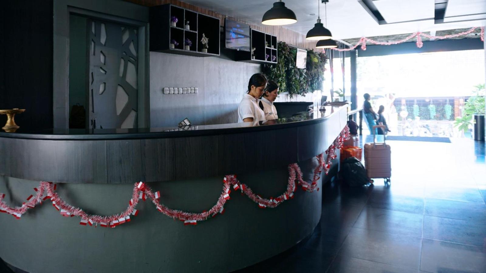 Conjioo Hotel Kuta Managed By Mhm Legian Buitenkant foto