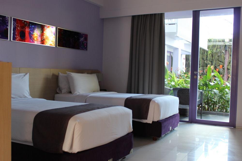 Conjioo Hotel Kuta Managed By Mhm Legian Buitenkant foto