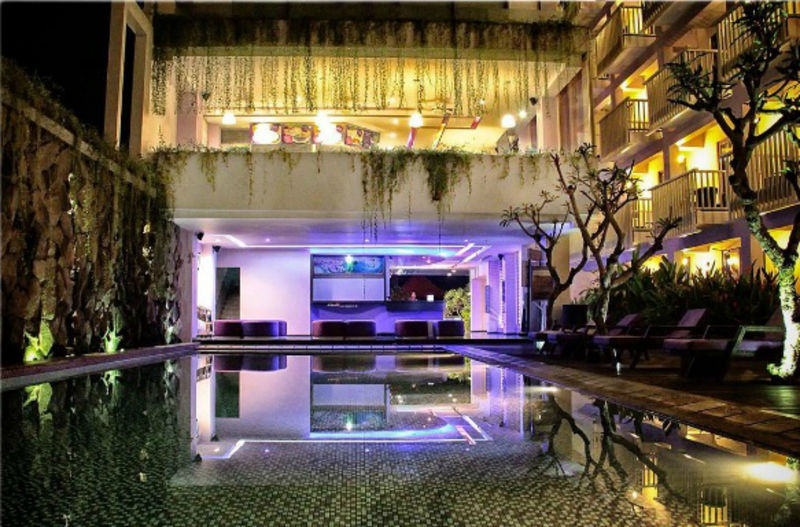 Conjioo Hotel Kuta Managed By Mhm Legian Buitenkant foto