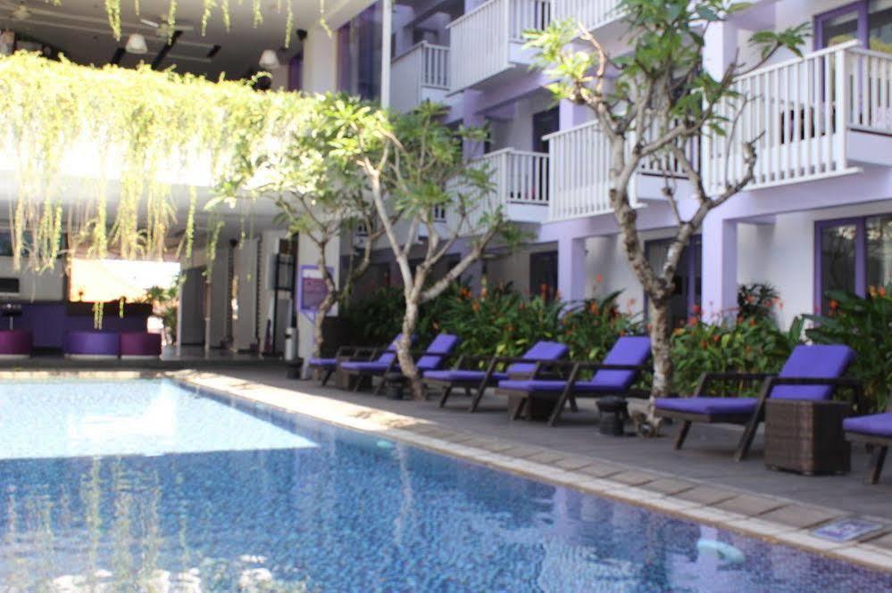 Conjioo Hotel Kuta Managed By Mhm Legian Buitenkant foto